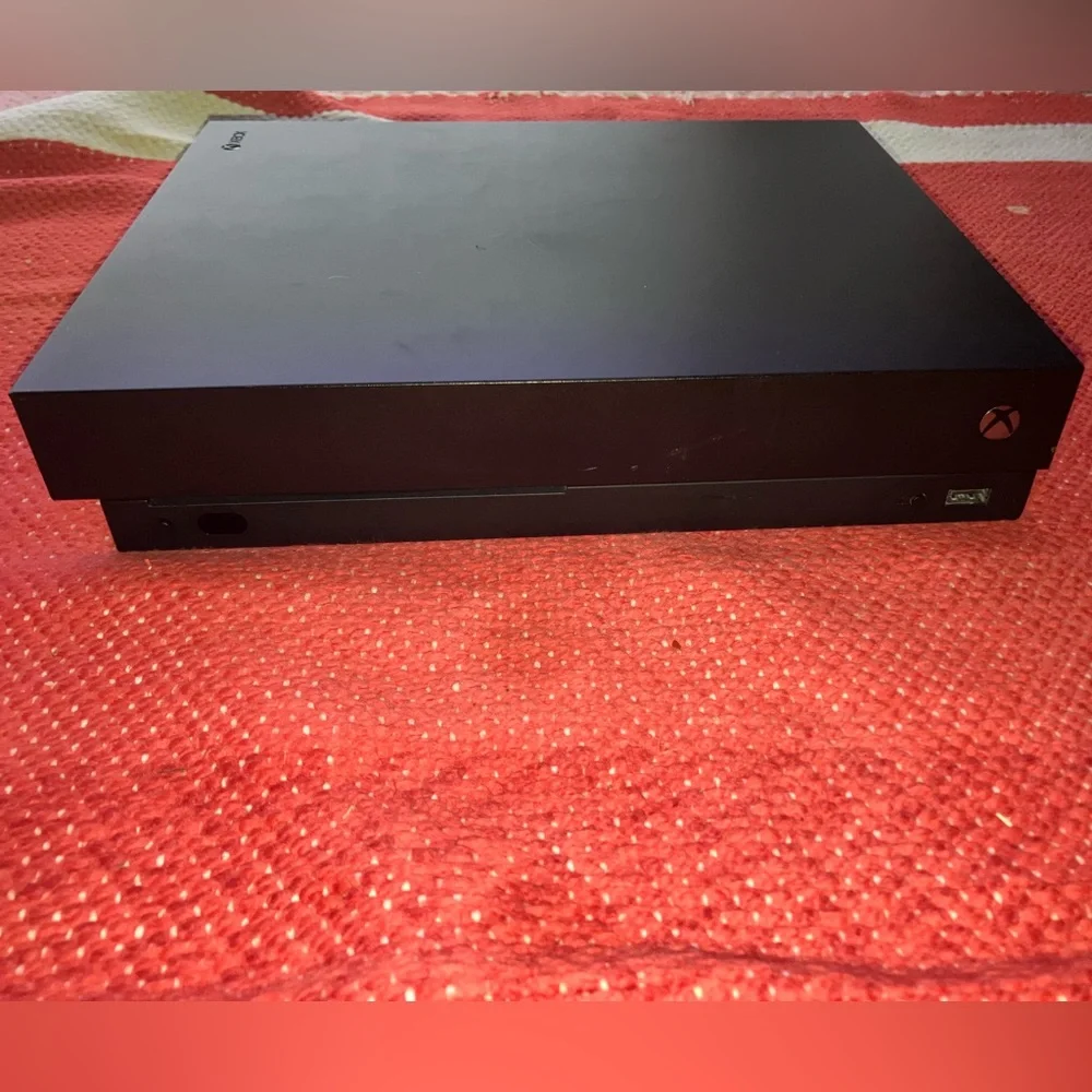 Used Xbox One X 1TB Model 1787 w/ controller, & stand